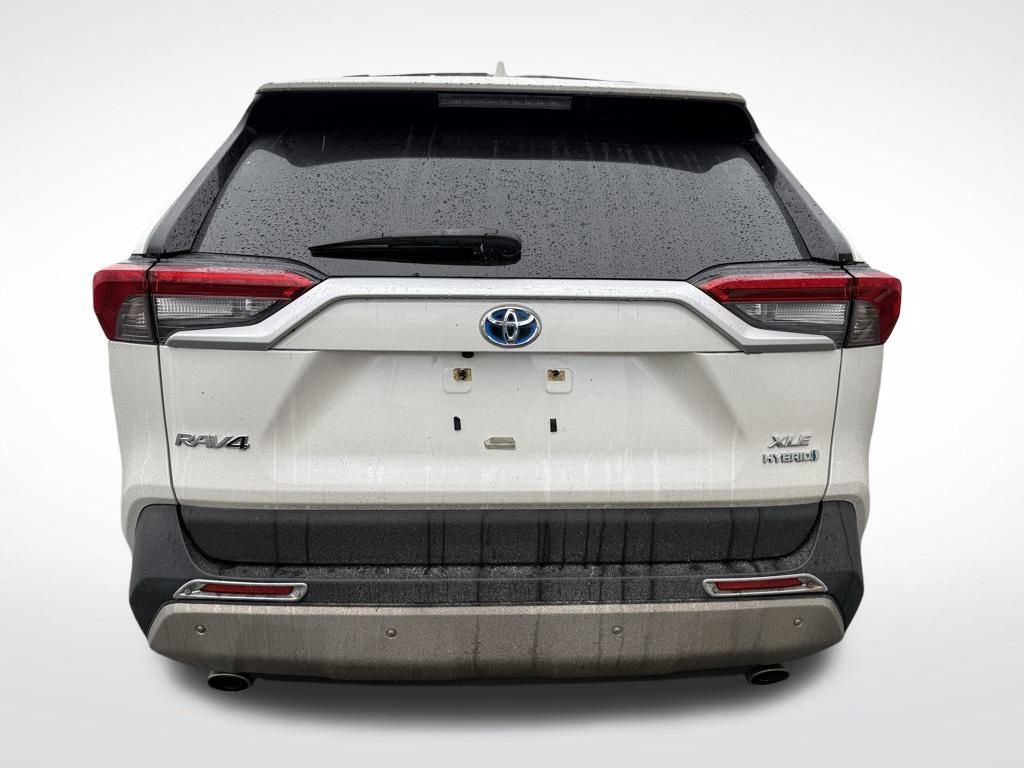 Used 2021 Toyota RAV4 XLE Premium image 5