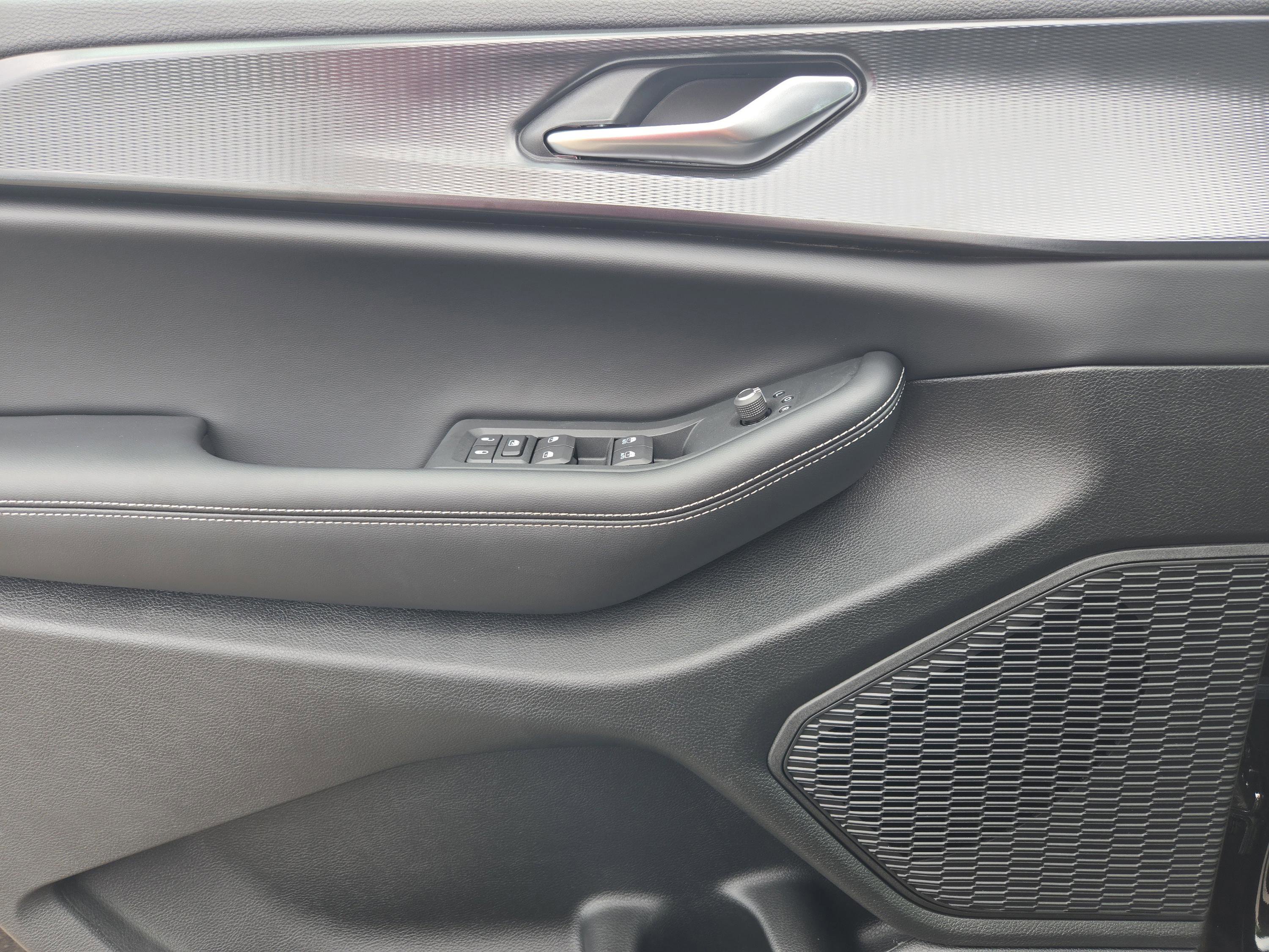 New 2025 Jeep Grand Cherokee L Altitude image 83