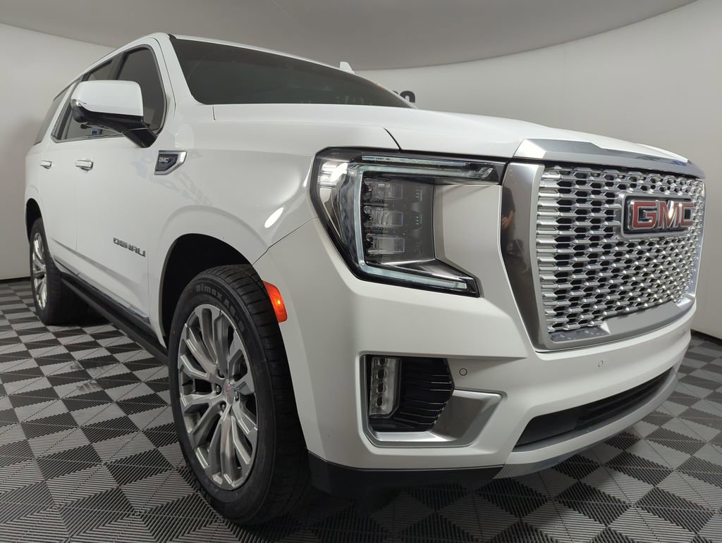 Used 2023 GMC Yukon Denali w/ LPO, Floor Liner Package image 6