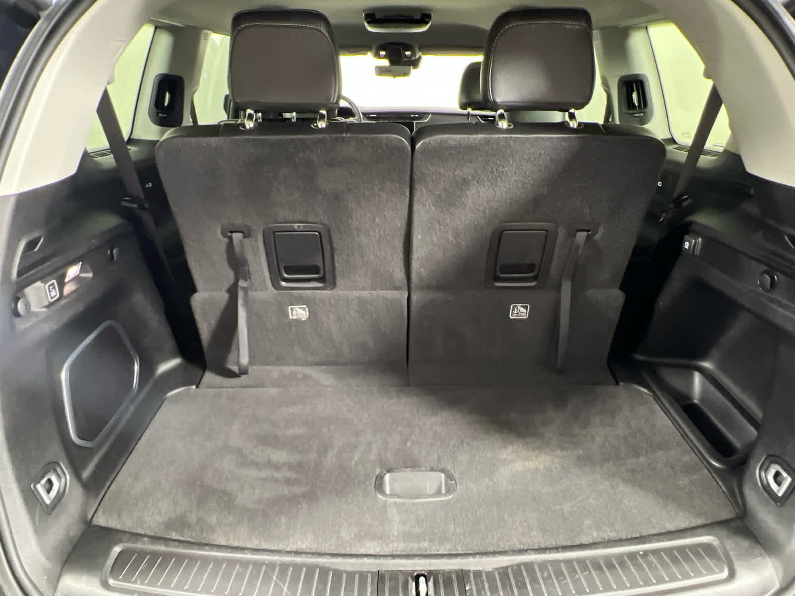 Used 2022 Jeep Grand Cherokee L Limited w/ Luxury Tech Group II RWD image 6