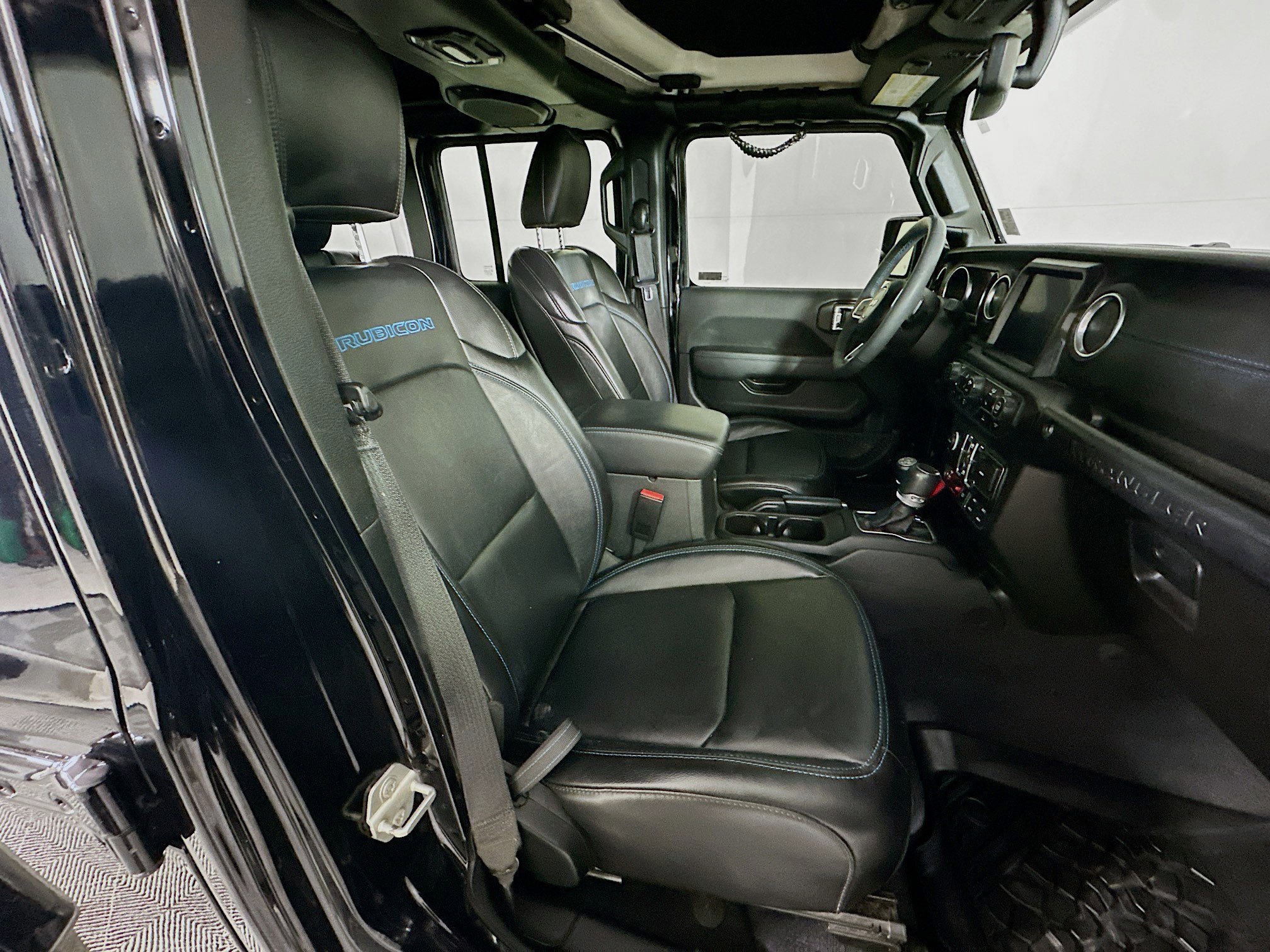 Used 2023 Jeep Wrangler Unlimited Rubicon 4xe w/ Steel Bumper Group image 29