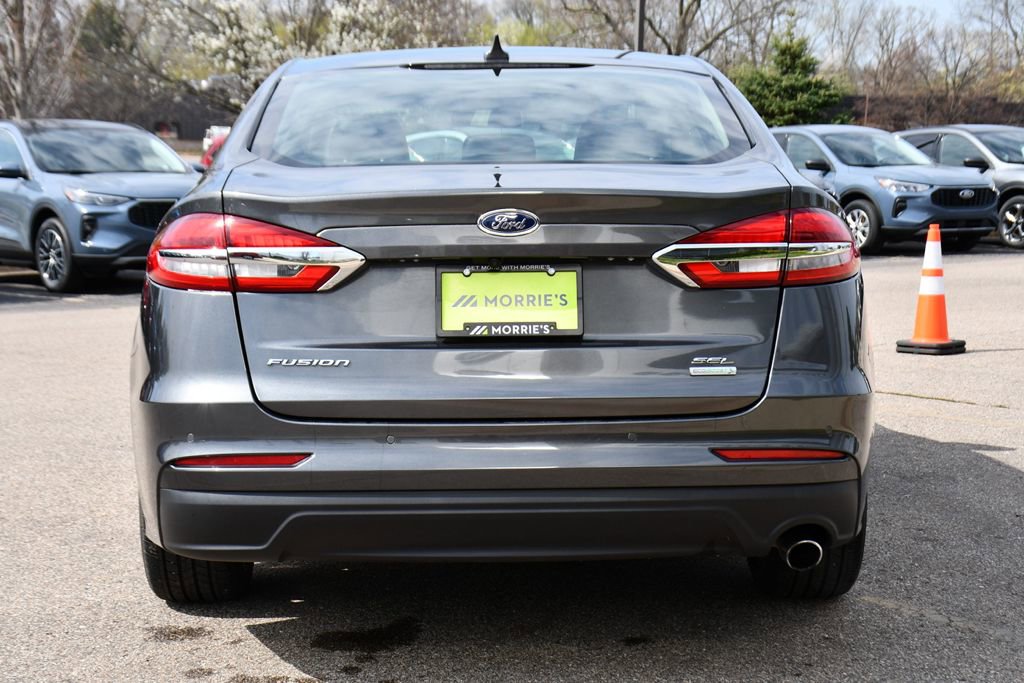 Used 2020 Ford Fusion SEL FWD image 5