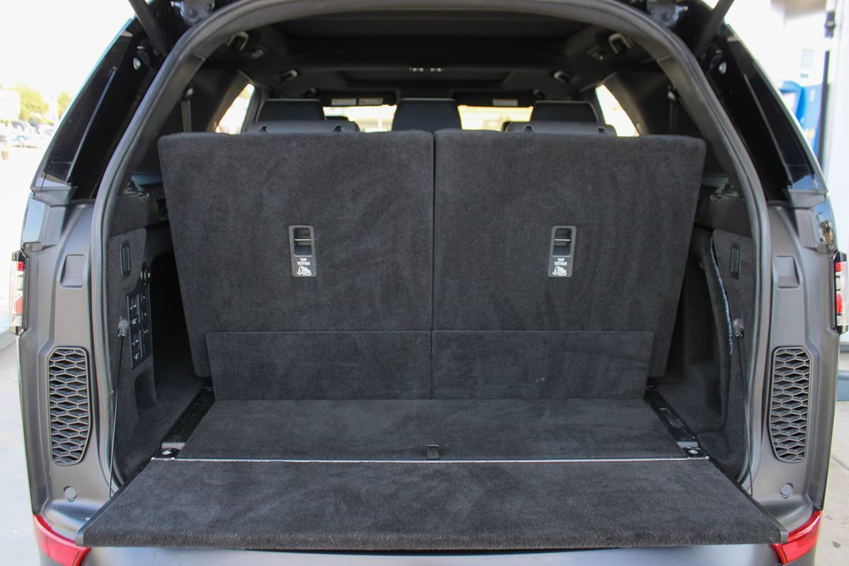 Used 2018 Land Rover Discovery HSE Luxury AWD/4WD image 27