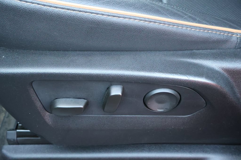 Used 2023 GMC Yukon XL AT4 w/ LPO, Floor Liner Package AWD/4WD image 15
