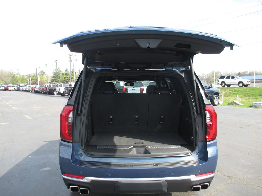 Used 2026 GMC Yukon Denali w/ Sun & Power Step Package image 8
