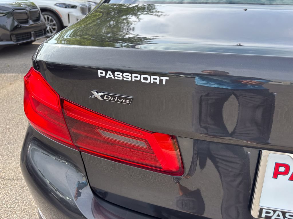 Used 2019 BMW 540i xDrive AWD/4WD image 11