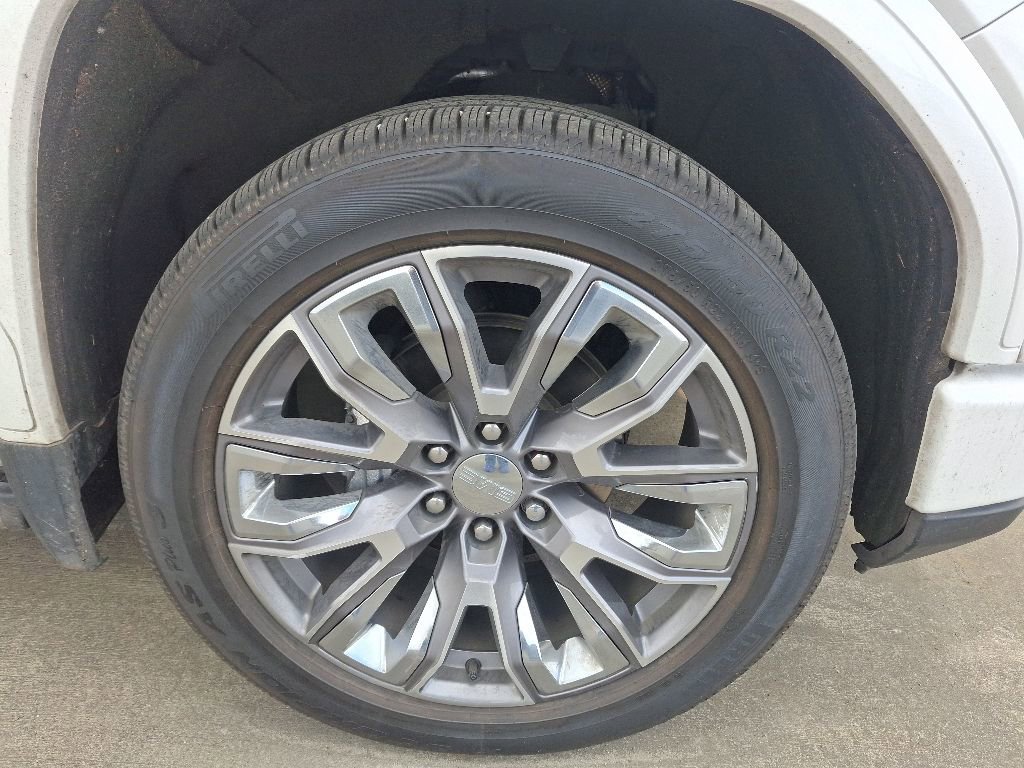 Certified 2023 GMC Sierra 1500 Denali w/ Denali Reserve Package AWD/4WD image 4