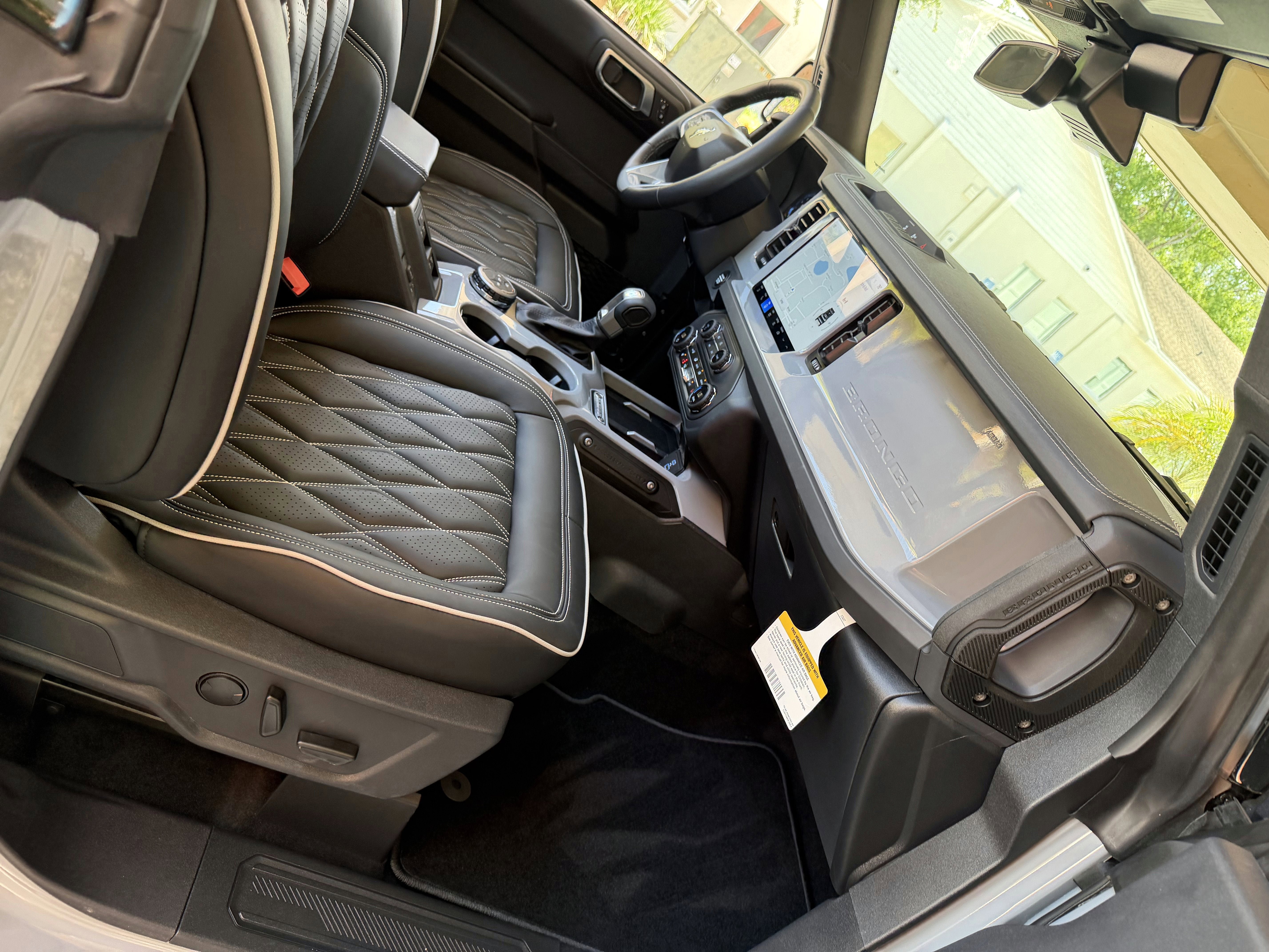 Used 2025 Ford Bronco Outer Banks AWD/4WD image 21