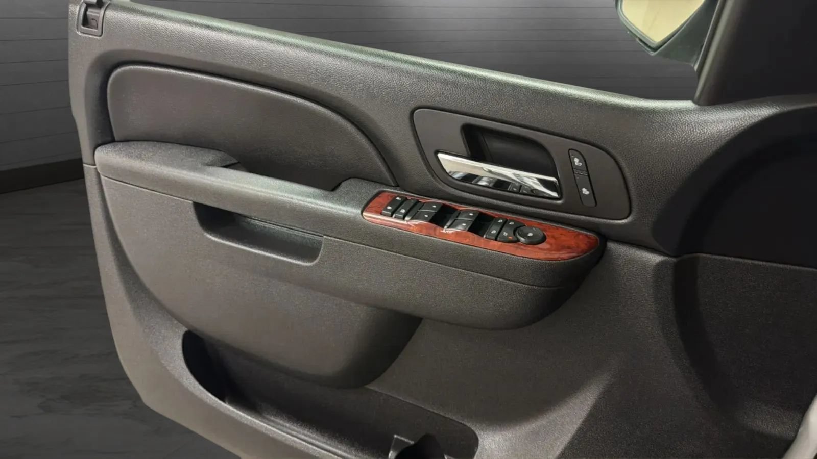 Used 2013 Chevrolet Tahoe 4WD Hybrid image 17
