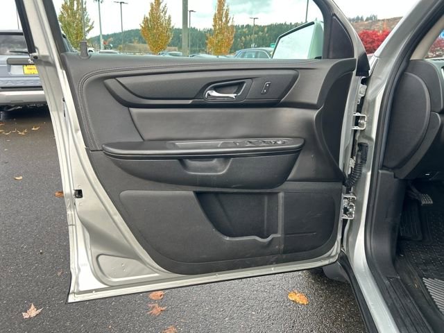 Used 2017 Chevrolet Traverse LT image 21