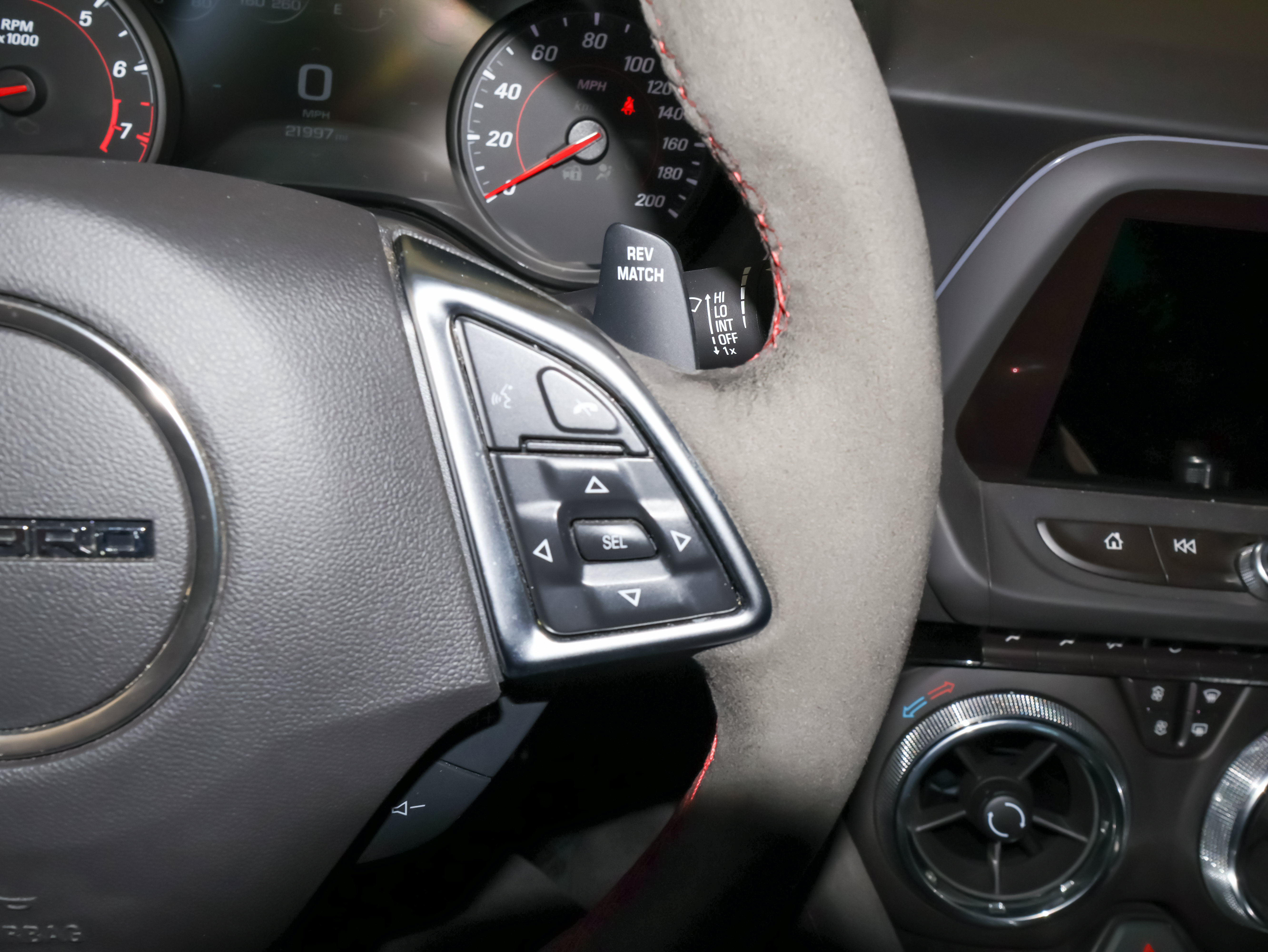 Used 2018 Chevrolet Camaro ZL1 RWD image 39
