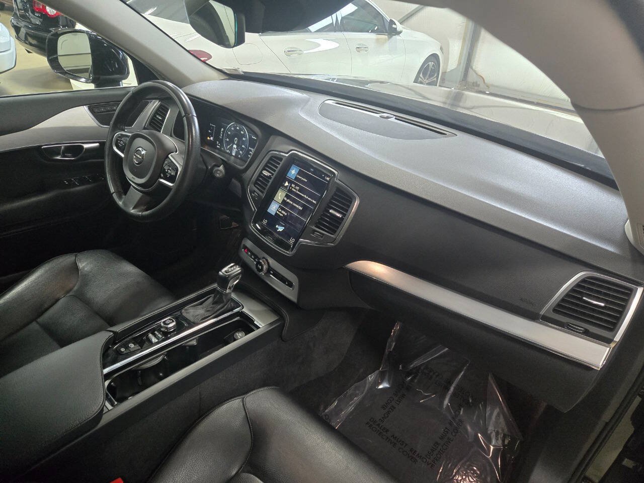 Used 2018 Volvo XC90 T5 Momentum AWD/4WD image 13