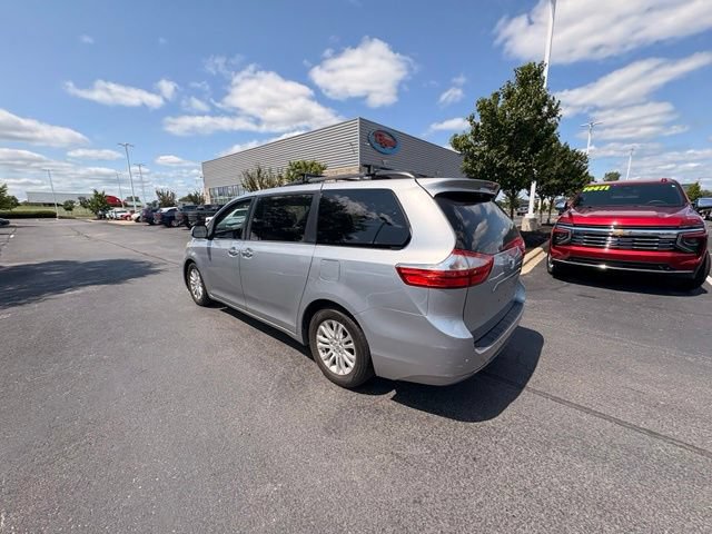 Used 2015 Toyota Sienna XLE Premium FWD image 9