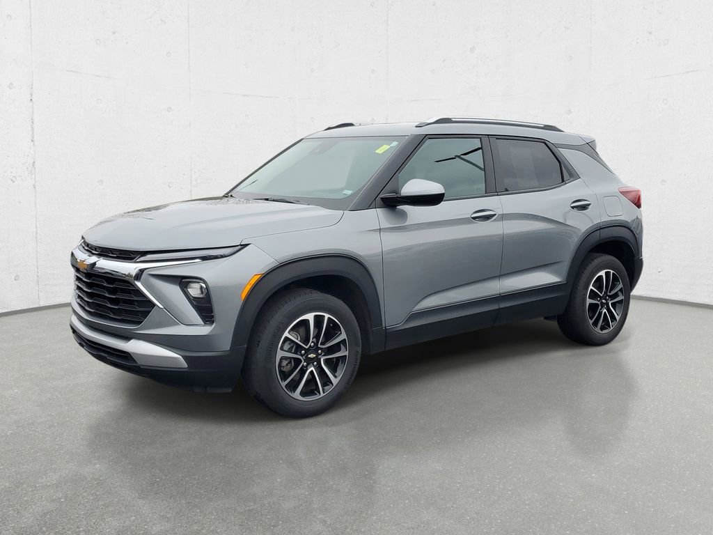 Used 2025 Chevrolet TrailBlazer LT image 4