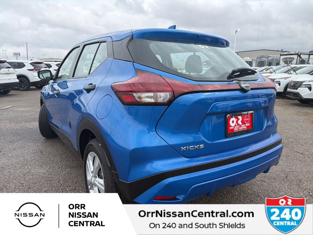 New 2025 Nissan Kicks Play S image 3