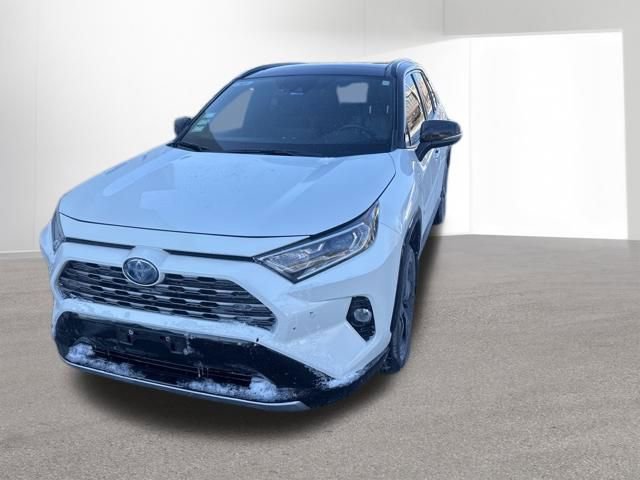 Used 2020 Toyota RAV4 XSE image 2