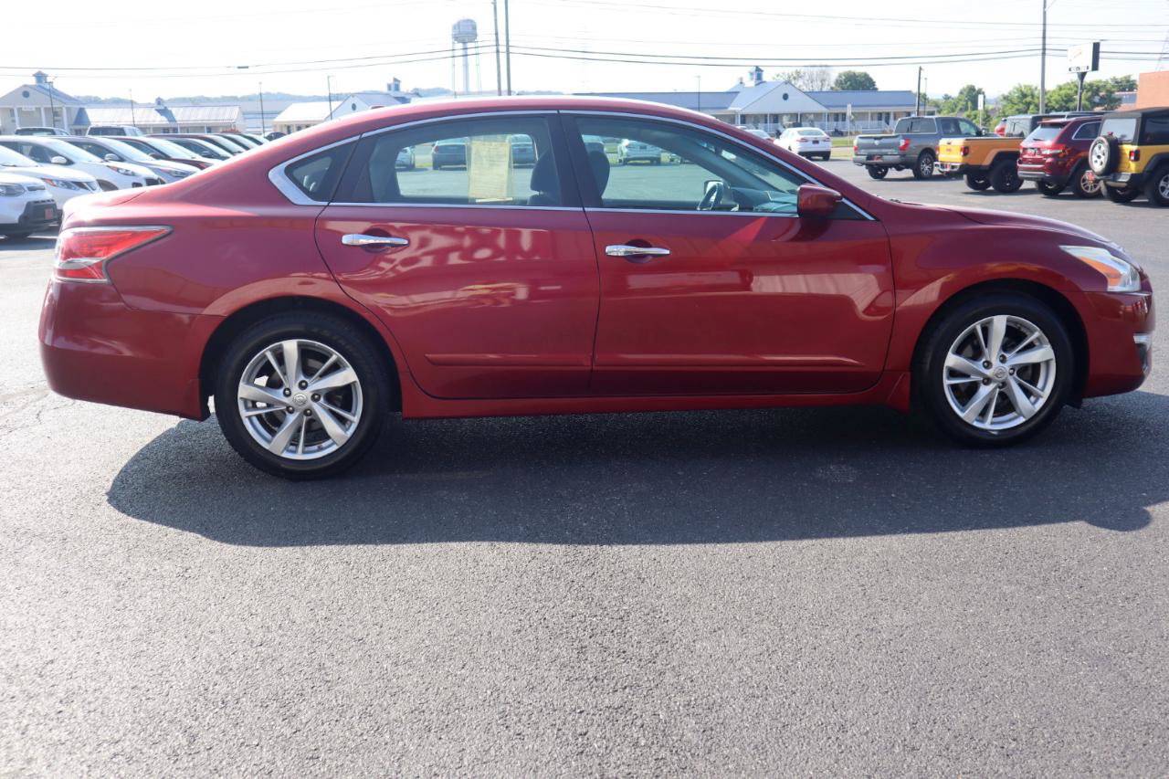 Used 2015 Nissan Altima 2.5 SV FWD image 9