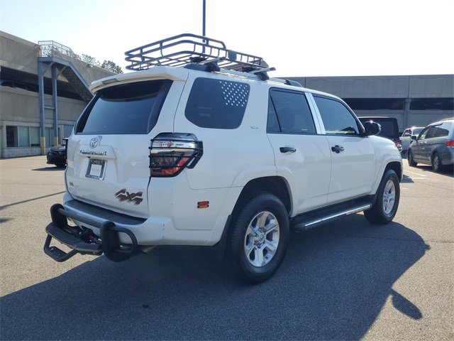 Used 2021 Toyota 4Runner SR5 Premium image 4