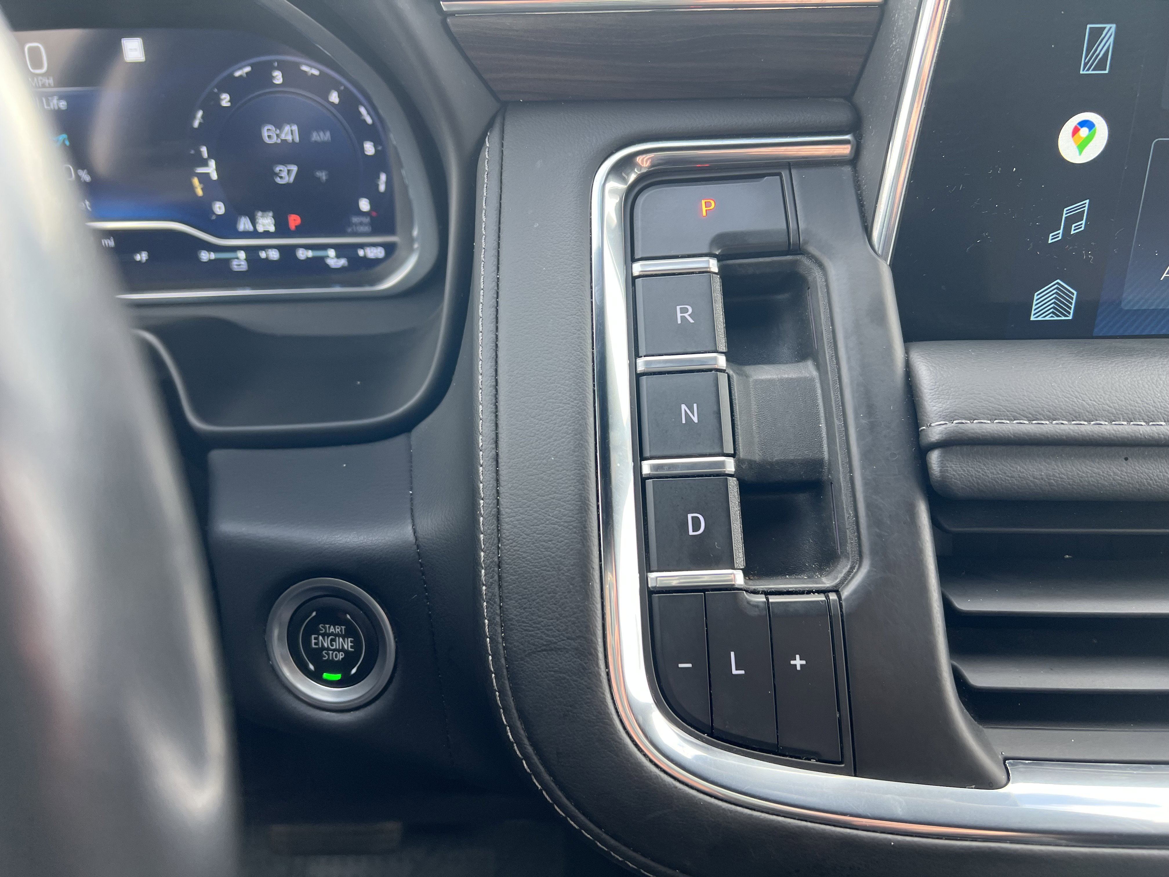 Certified 2022 Chevrolet Suburban Z71 w/ Z71 Off-Road Package image 24