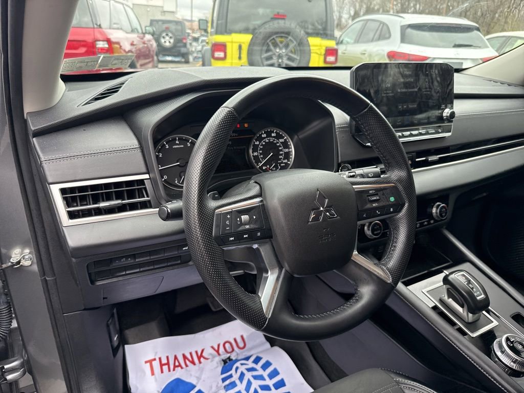 Used 2024 Mitsubishi Outlander SE image 13