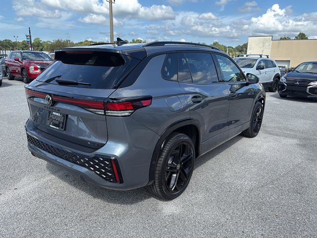 New 2025 Volkswagen Tiguan SE R-Line image 6