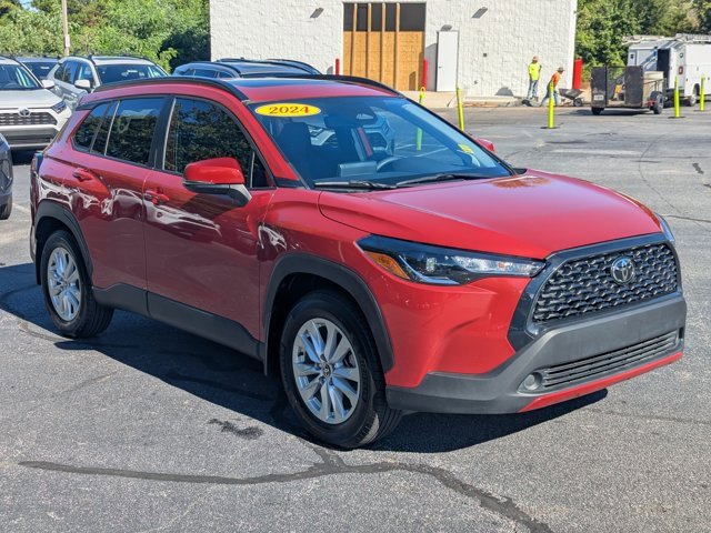 Used 2024 Toyota Corolla Cross LE w/ Moonroof Package