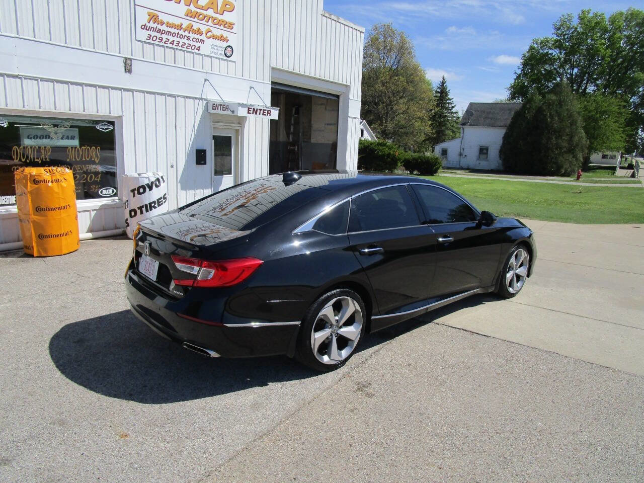 Used 2018 Honda Accord Touring image 5