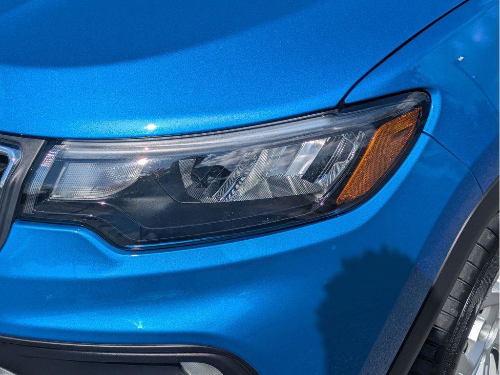 Used 2024 Jeep Compass Latitude image 12