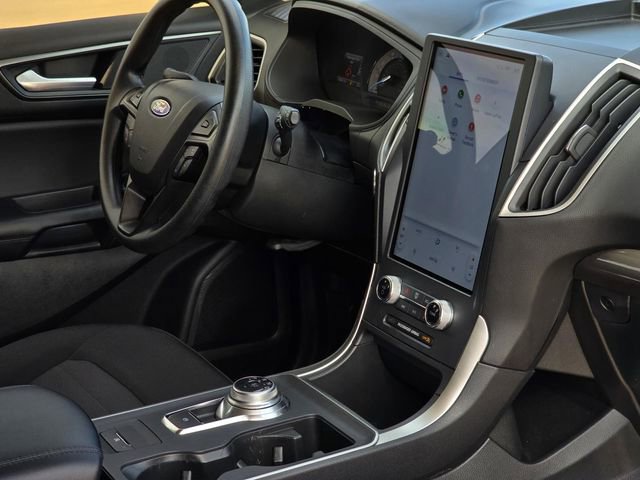Used 2024 Ford Edge SE image 32