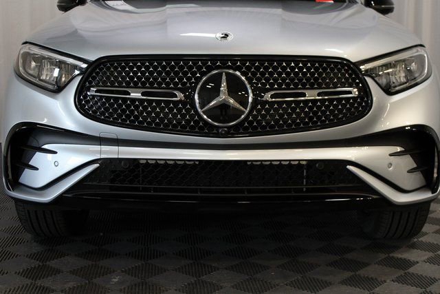 New 2025 Mercedes-Benz GLC 300 4MATIC image 34