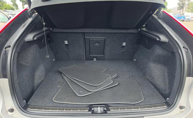 Used 2023 Volvo C40 P8 Recharge Plus AWD/4WD image 9