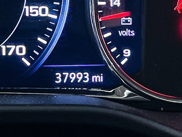 Used 2022 GMC Acadia Denali w/ Denali Technology Package image 37