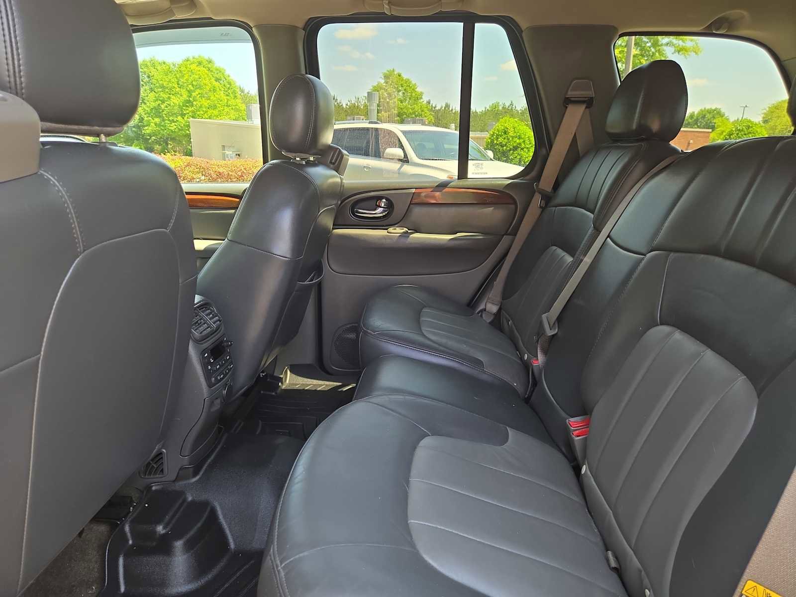 Used 2004 GMC Envoy SLT w/ Preferred Equipment Group AWD/4WD image 13