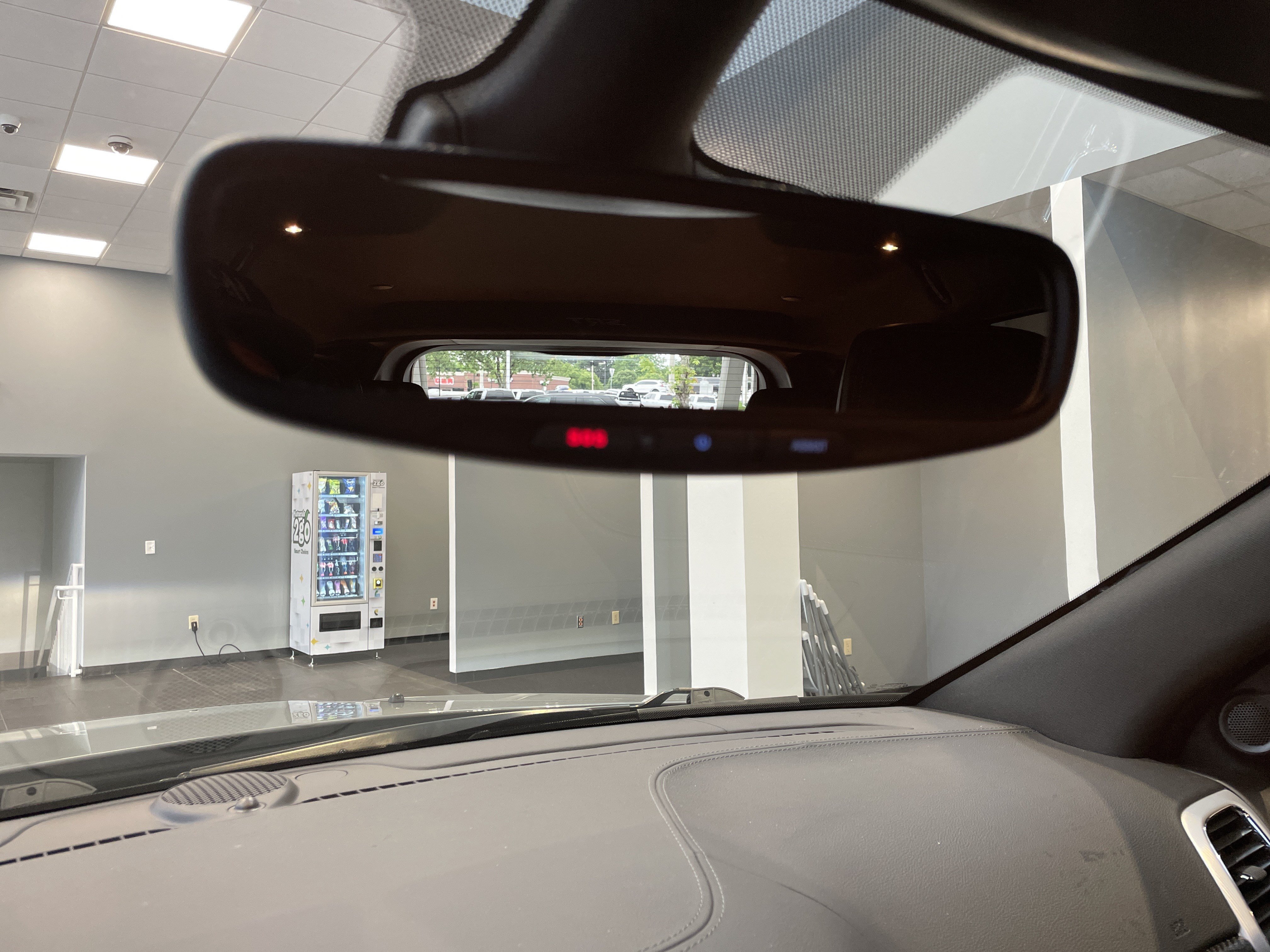 Used 2019 Jeep Grand Cherokee SRT AWD/4WD image 32