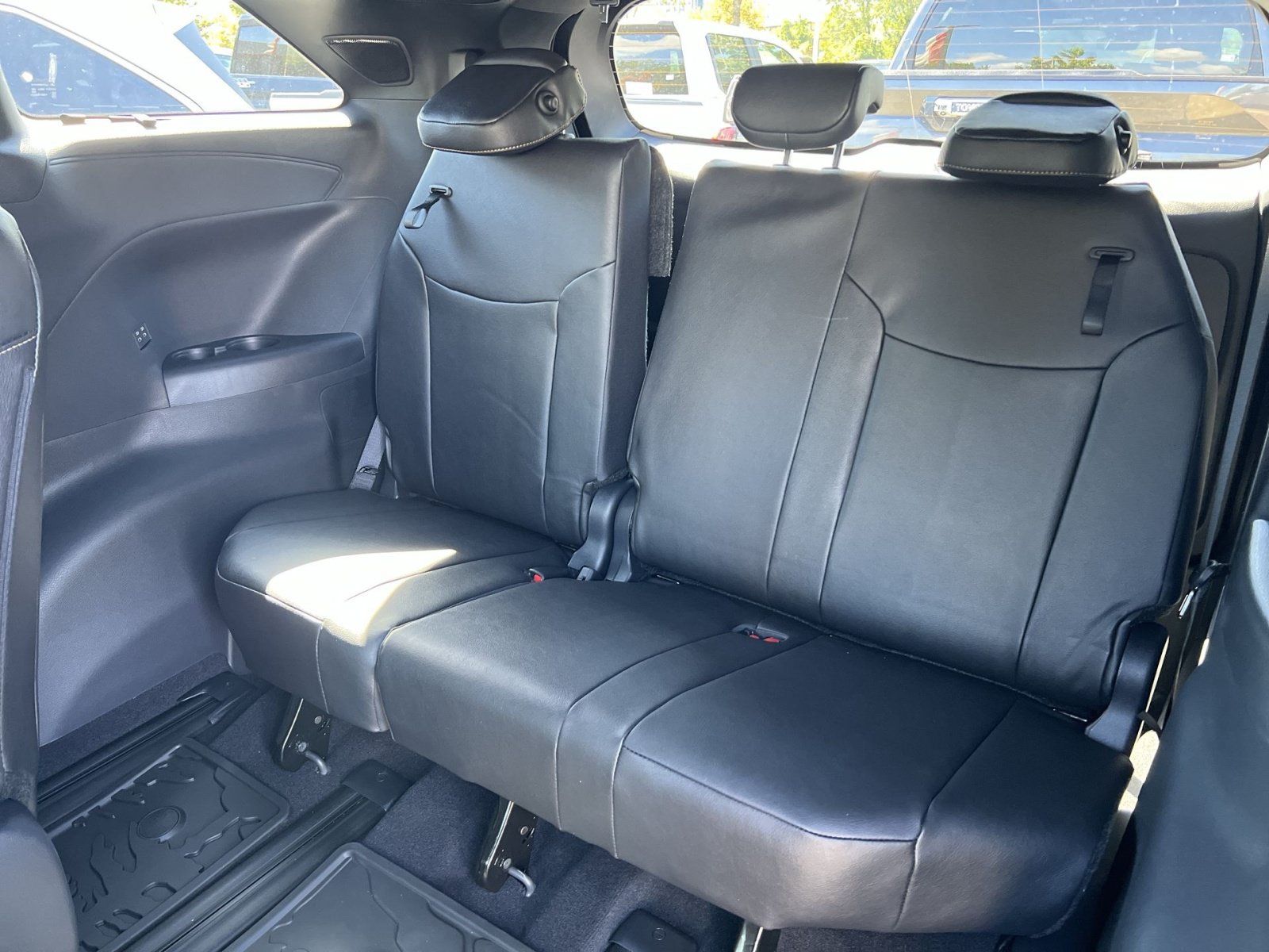New 2026 Toyota Sienna XLE Woodland Edition AWD/4WD image 20