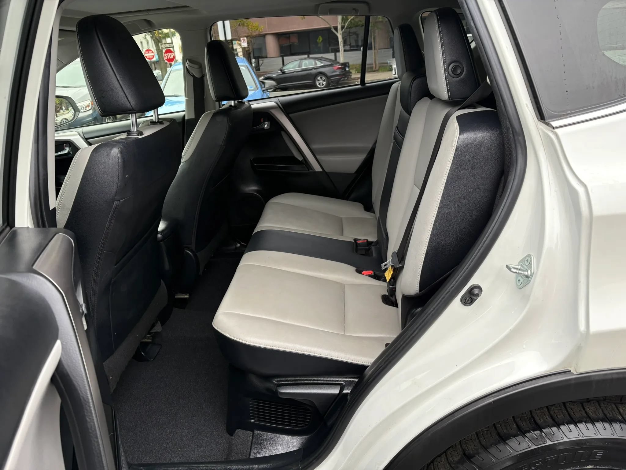 Used 2017 Toyota RAV4 Limited w/ All Weather Liner Package AWD/4WD image 17