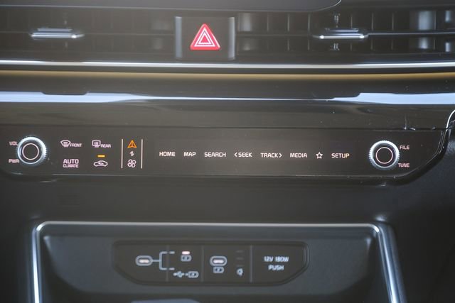 Used 2025 Kia Carnival SX Prestige image 14