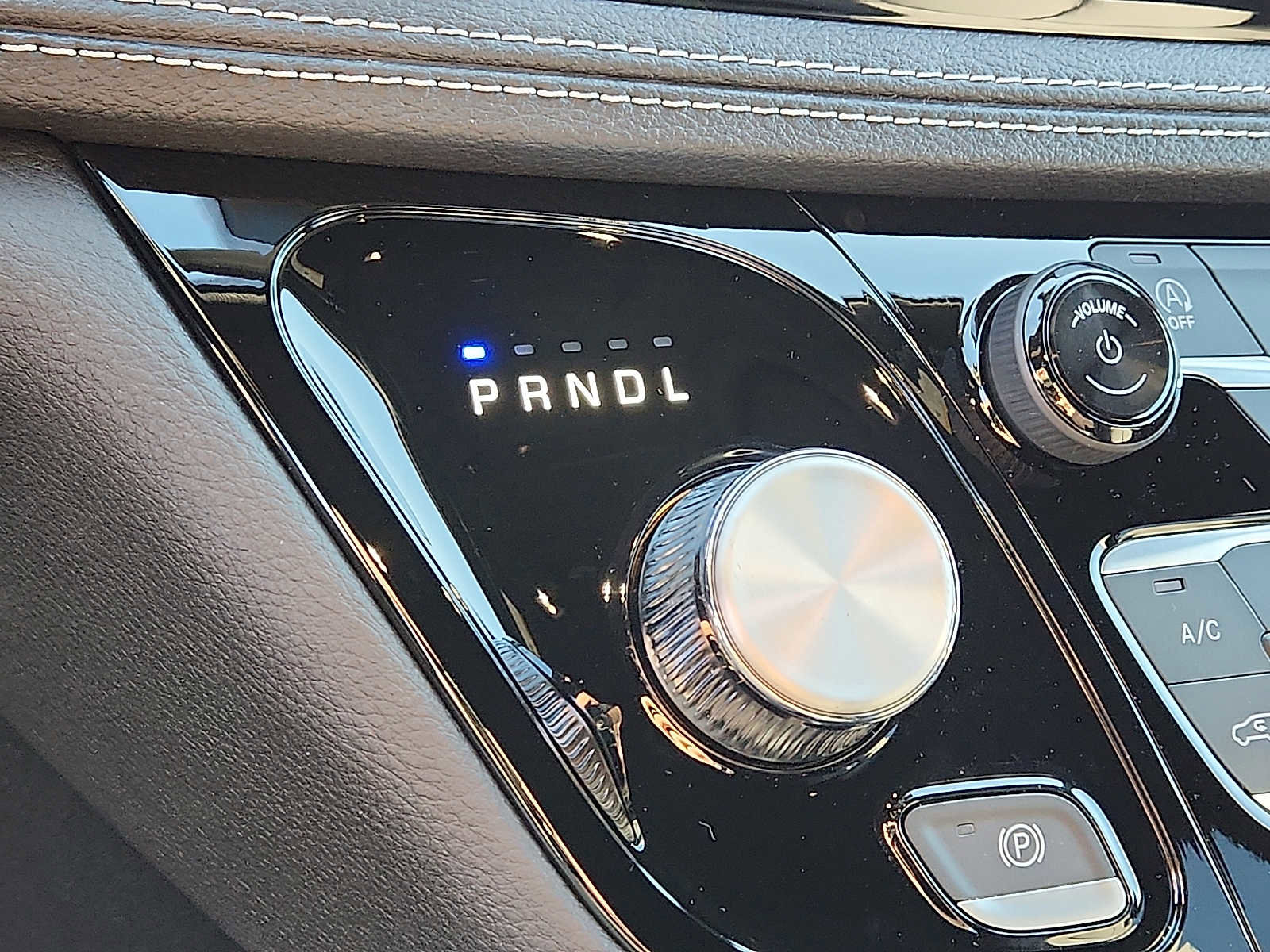 New 2026 Chrysler Pacifica Select image 10