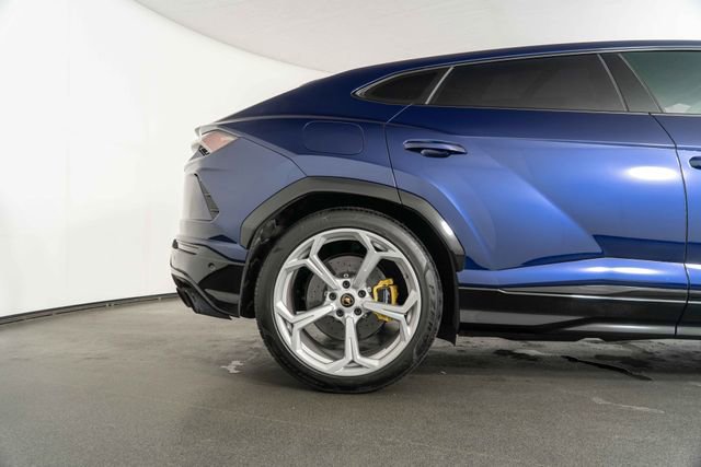 Used 2019 Lamborghini Urus image 10