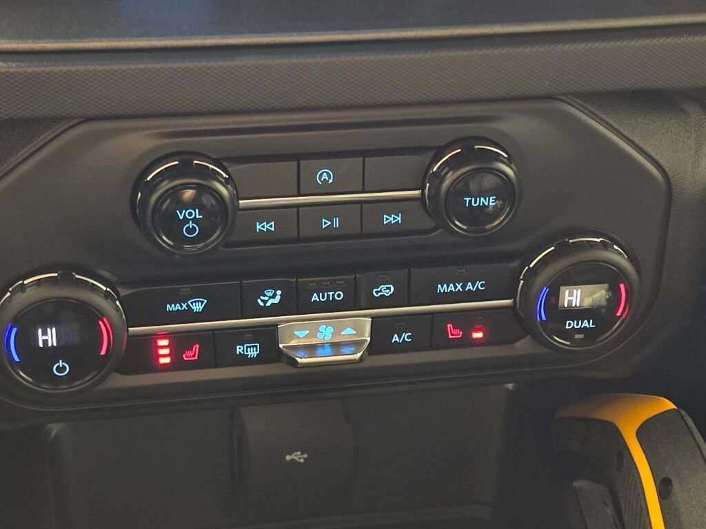 Used 2024 Ford Bronco Badlands w/ Sasquatch Package image 28