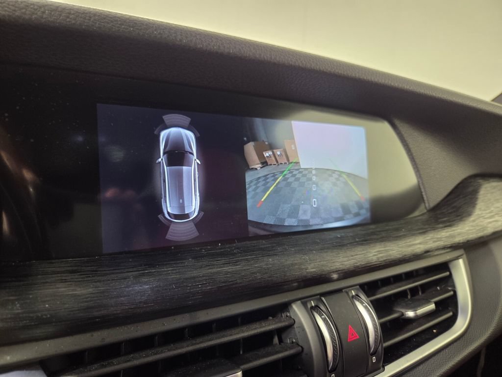 Used 2023 Alfa Romeo Stelvio Sprint RWD image 11