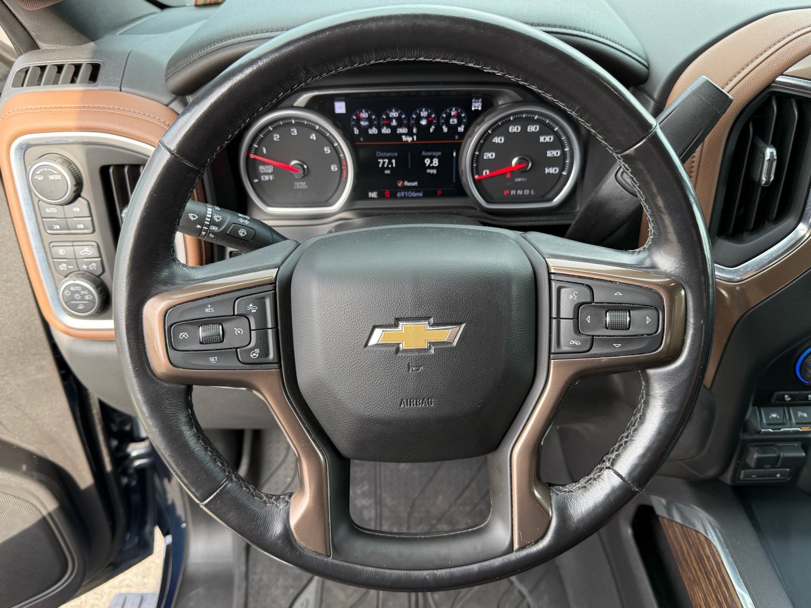 Used 2021 Chevrolet Silverado 1500 High Country w/ Technology Package image 14