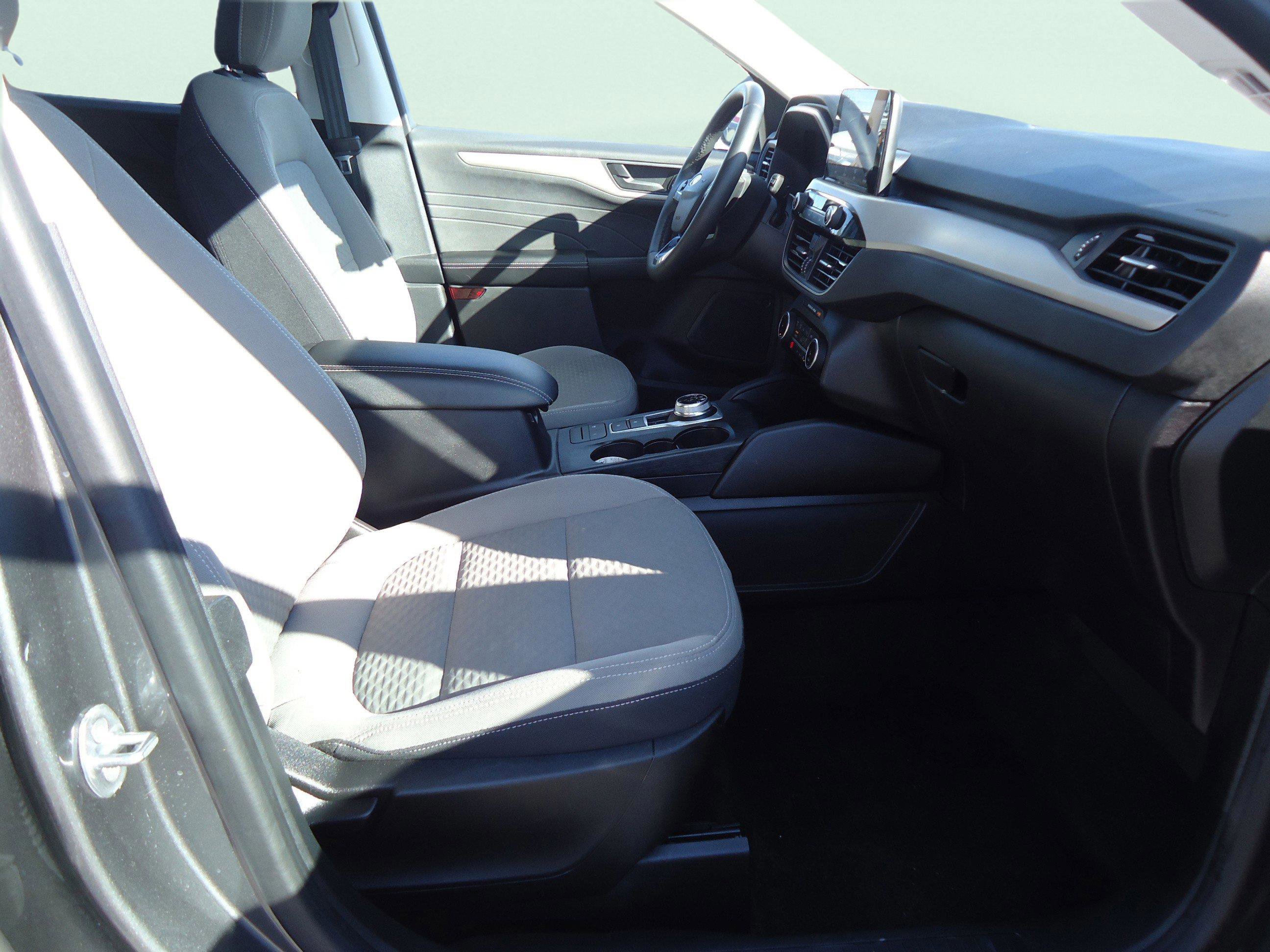 Used 2022 Ford Escape SE w/ Convenience Package image 25