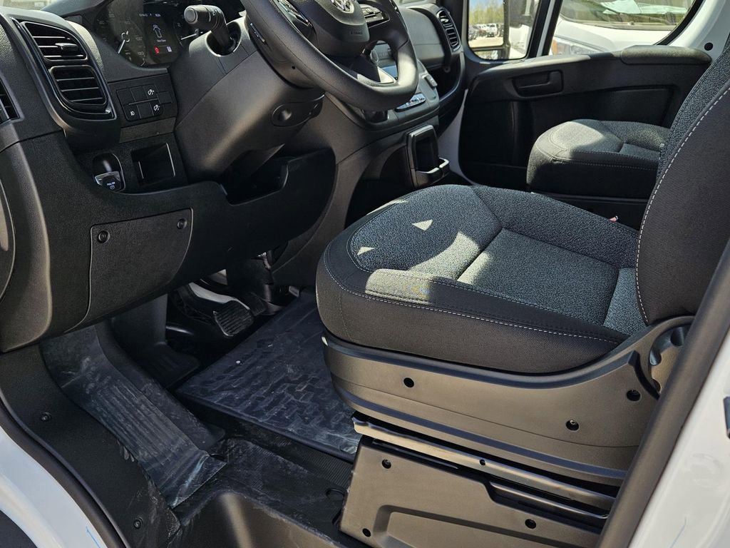 New 2026 RAM ProMaster 2500 w/ Convenience Group image 15
