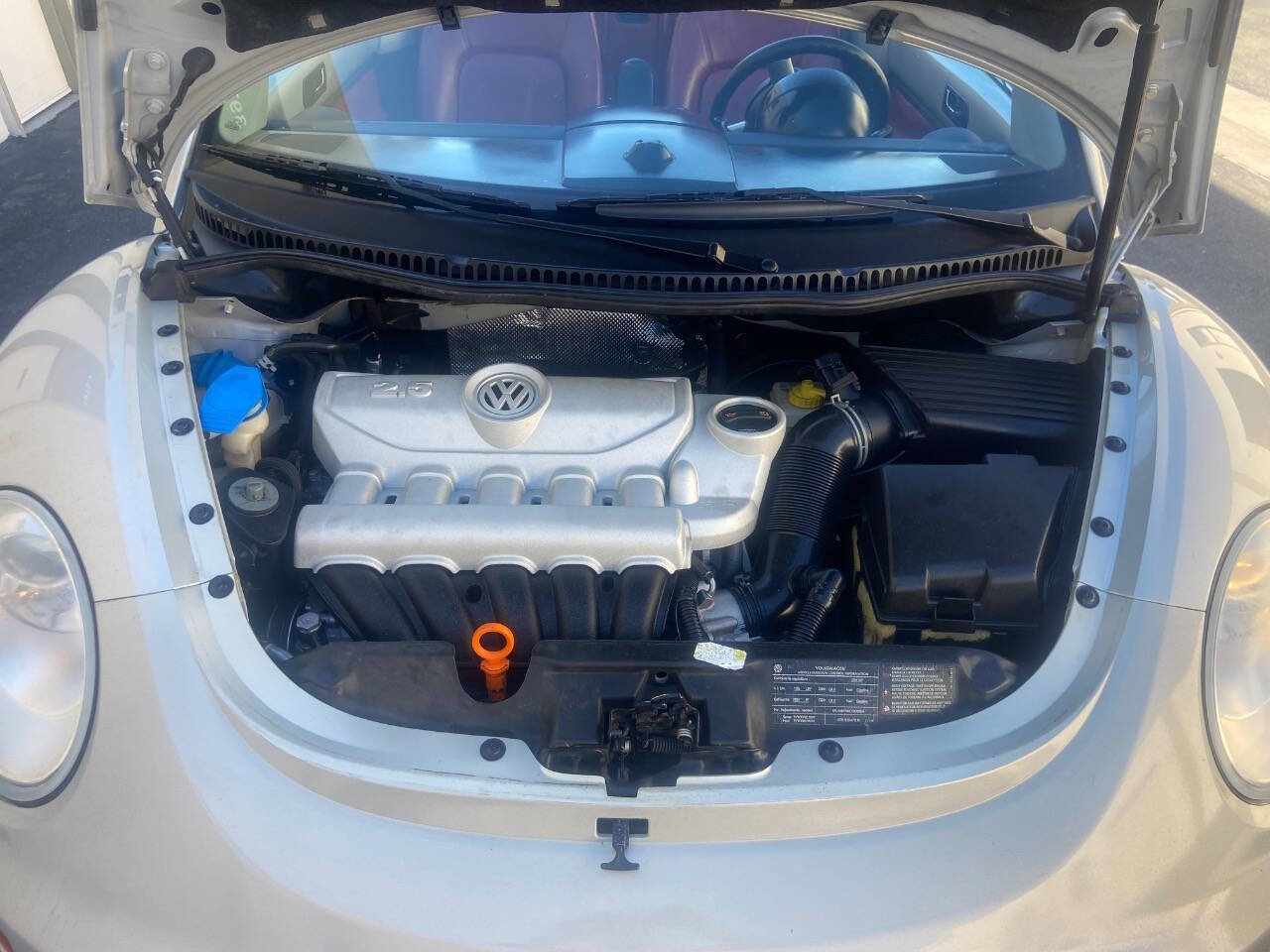 Used 2009 Volkswagen Beetle Blush image 3