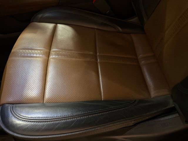 Used 2023 Chevrolet Silverado 1500 High Country w/ Technology Package image 17