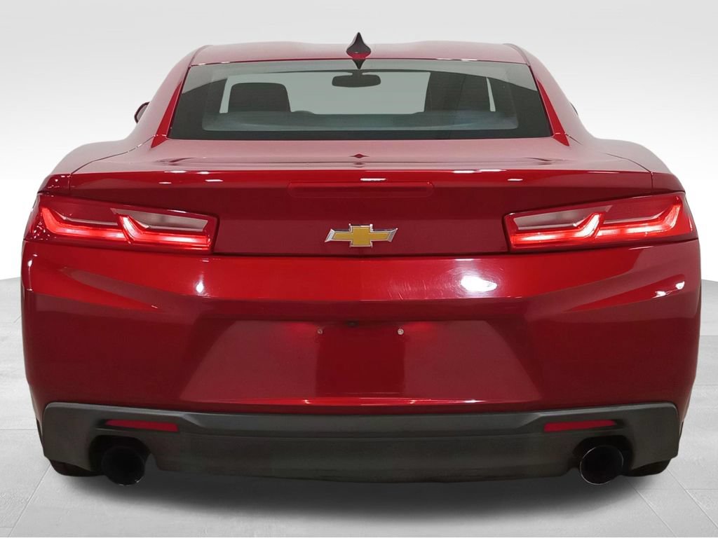 Used 2017 Chevrolet Camaro LT RWD image 5