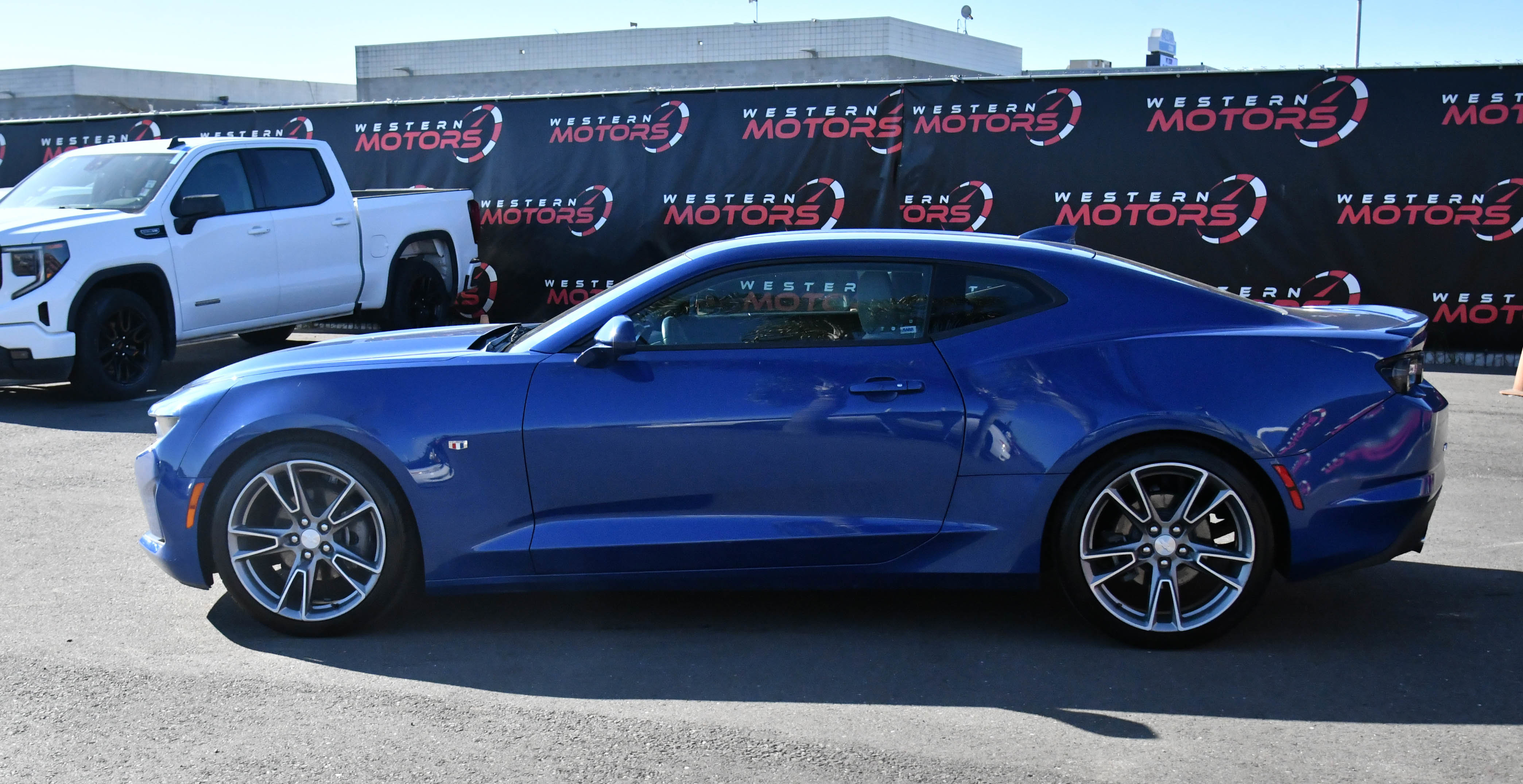 Used 2023 Chevrolet Camaro LT w/ RS Package image 4
