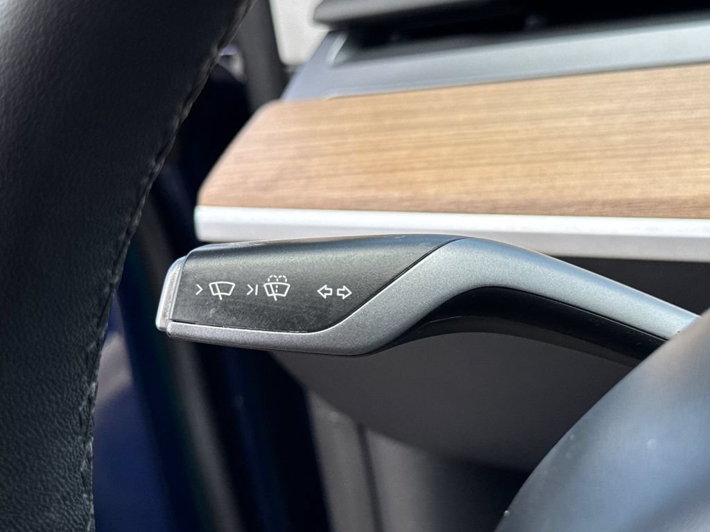 Used 2023 Tesla Model Y Long Range AWD/4WD image 31