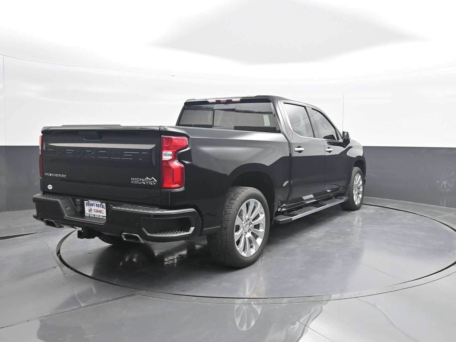 Used 2021 Chevrolet Silverado 1500 High Country w/ Technology Package AWD/4WD image 7